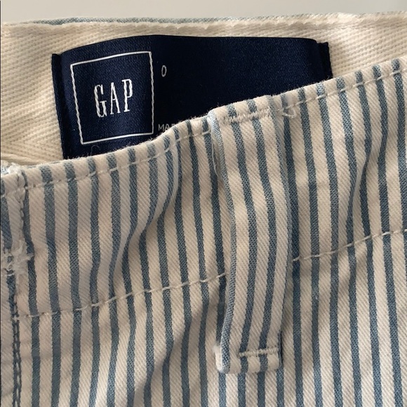 GAP seersucker blue and white stripe pants - Picture 3 of 5